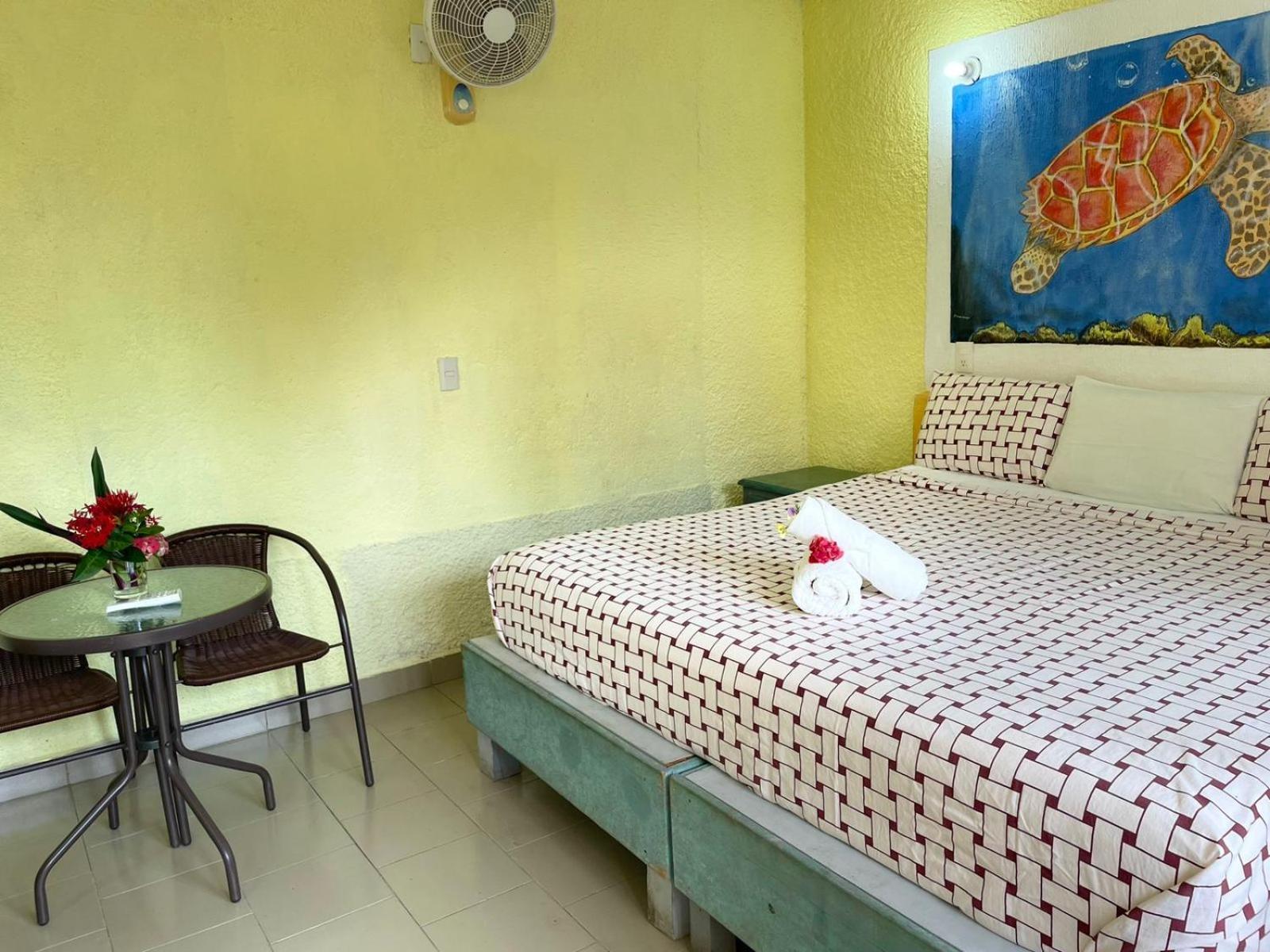 Hotel Bigu ปูแอร์โตเอสกอนดิโด ภายนอก รูปภาพ